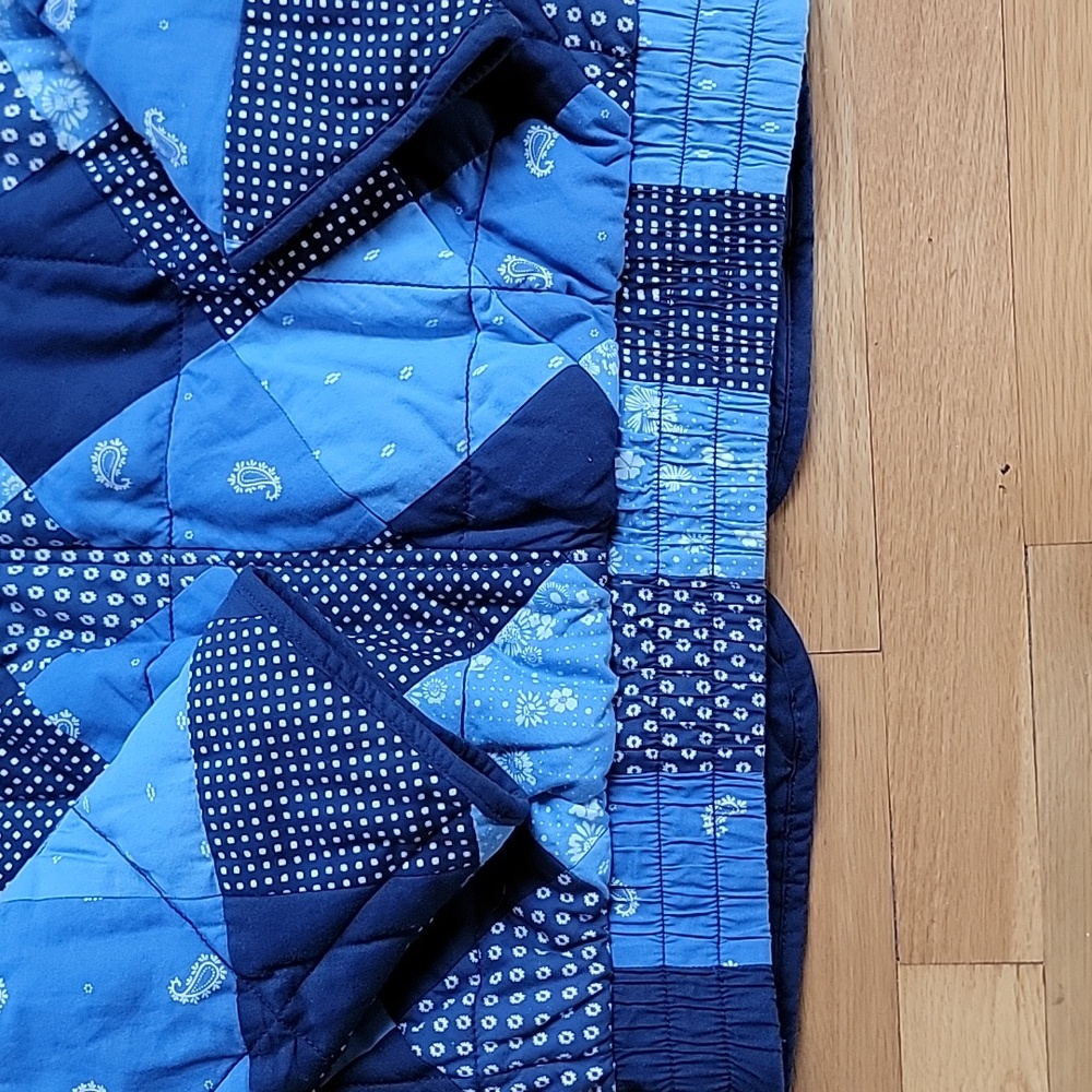 GAP Organic Cotton Bandana Print Quilt Bomber Jacket - Picture 5 of 8